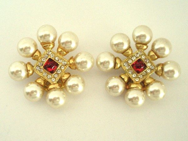 GORGEOUS Roxanne Assoulin Pearl Rhinestone Earrings  