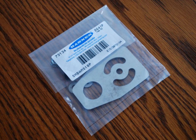 Banner SMBAMS18P (73134) Automotive Bracket 18MM NEW  