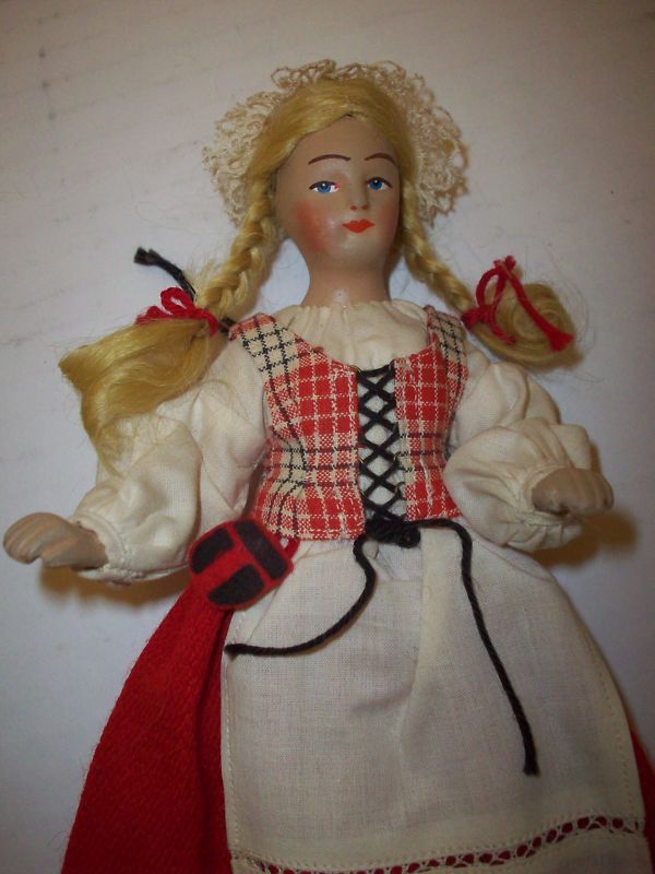 VTG 1950 1960s MINIATURE FINNISH MARTTA DOLL 8 CUTE  