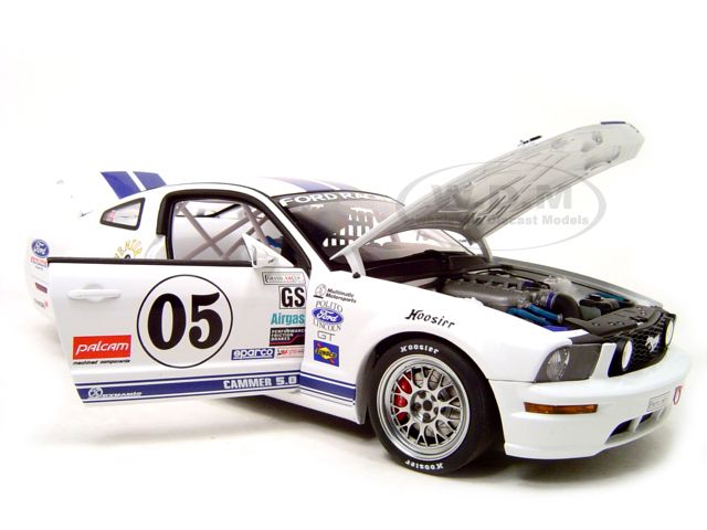   new 1 18 scale diecast ford mustang fr 500c 05 cup gs 2005 s maxwell