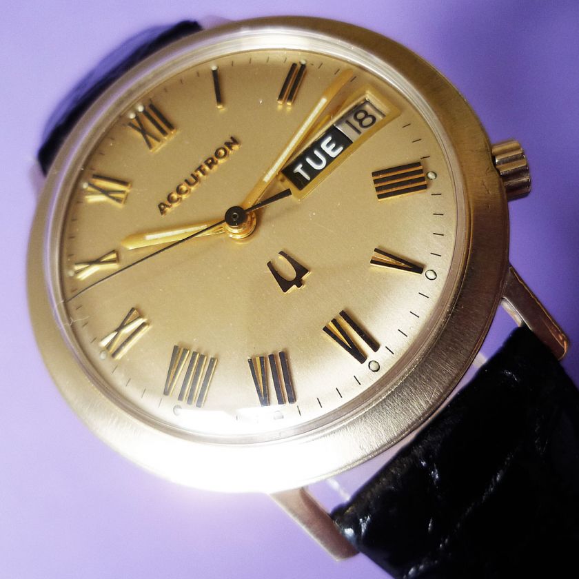 1972 Vintage Mens BULOVA ACCUTRON 218 Calendar   18k Heavy Gold 