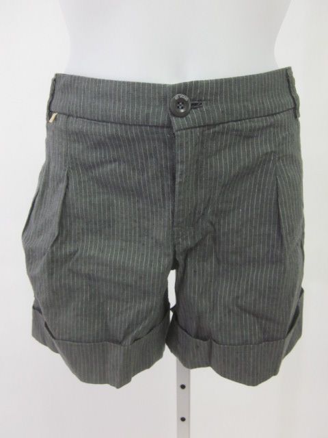 ET VOUS Gray Pinstriped Pleated Cuffed Shorts Size 40  