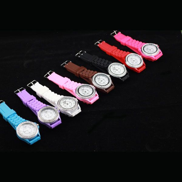 Brand New Women Ladies Mens Rubber Silicon Fashion Quartz Wrist Watch 