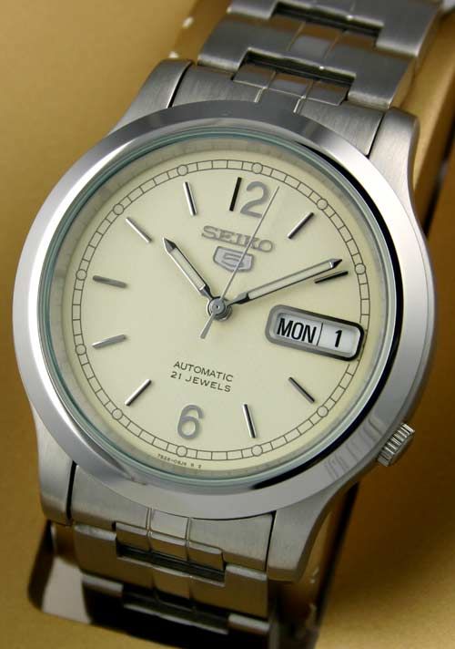 Brand New Seiko Mens SNK797K Seiko 5 Automatic BEIGE Dial Stainless 