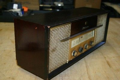    WOODEN TABLE MODEL RADIO #TFM 99 SERIAL #23494 AM/FM PROJECT  