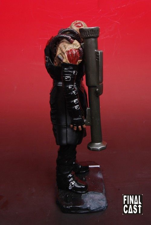 Resident Evil 3 Boss Nemesis Pursuer Chaser figure  