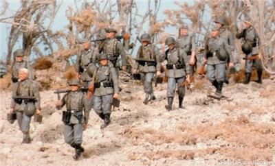   Grenadiers Advancing With MG, Preiser 16557 For 1/87 Minitanks NIB