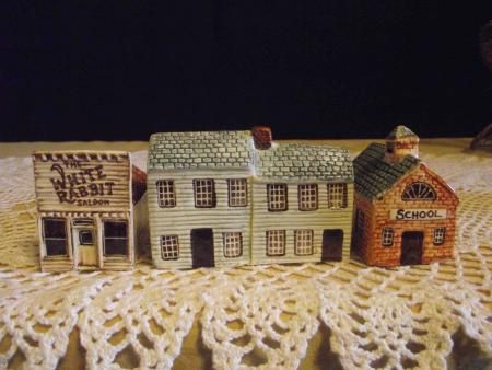 VINTAGE MINIATURE VILLAGE HOUSES COTTAGES WHITE RABBIT SALOON SCHOOL 