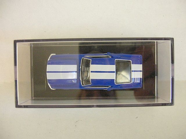 1998 100% Hot Wheels 1967 Shelby GT 500 Mustang in Display Case 164 