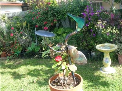 IBIS UNIQUE METAL YARD ART   BIRD FEEDER/BIRD BATH  