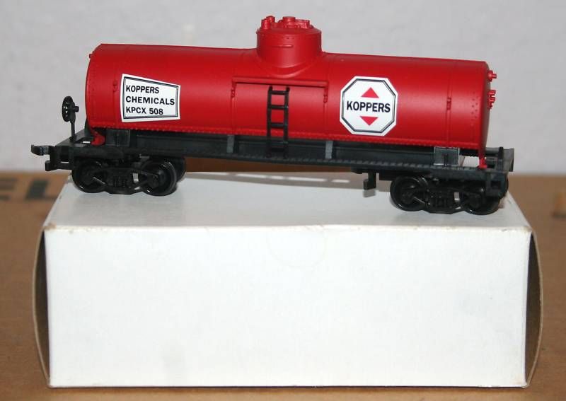 HO Life Like Koppers Chemicals Single Dome Tank Car  