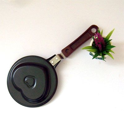 Mini Heart Shape Egg Fry Frying Pan Non Stick Pot  