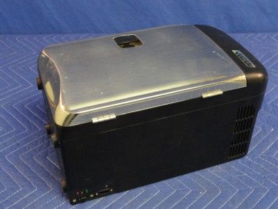 Vector 12V DC Mini Refrigerator style Warmer and Cooler Q32  