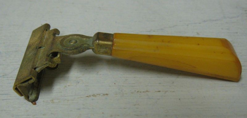 COLLECTIBLE SCHICK INJECTOR RAZOR  